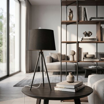 lampada moderna con struttura a treppiede, proposta in tre distinte varianti estetiche per interni di tendenza.