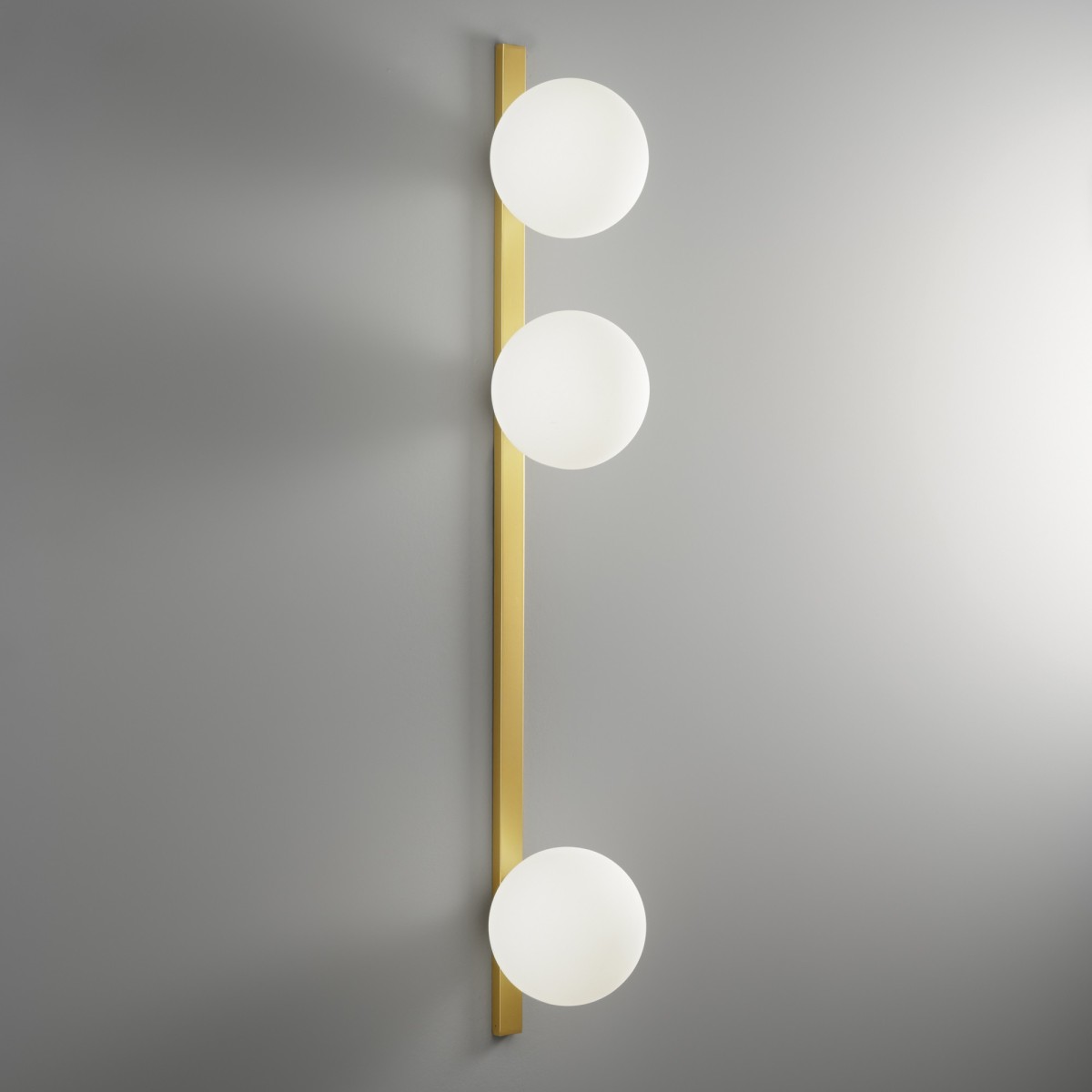 Applique murale dorée ou noire 3xE14 | Mondialshop