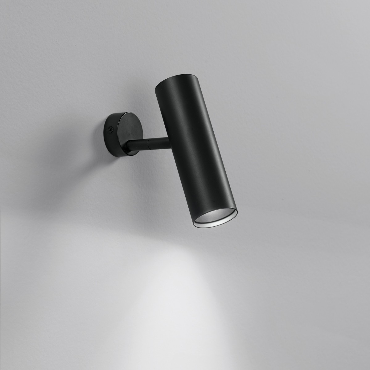 Applique murale LED 7W noire ou blanche | Mondialshop