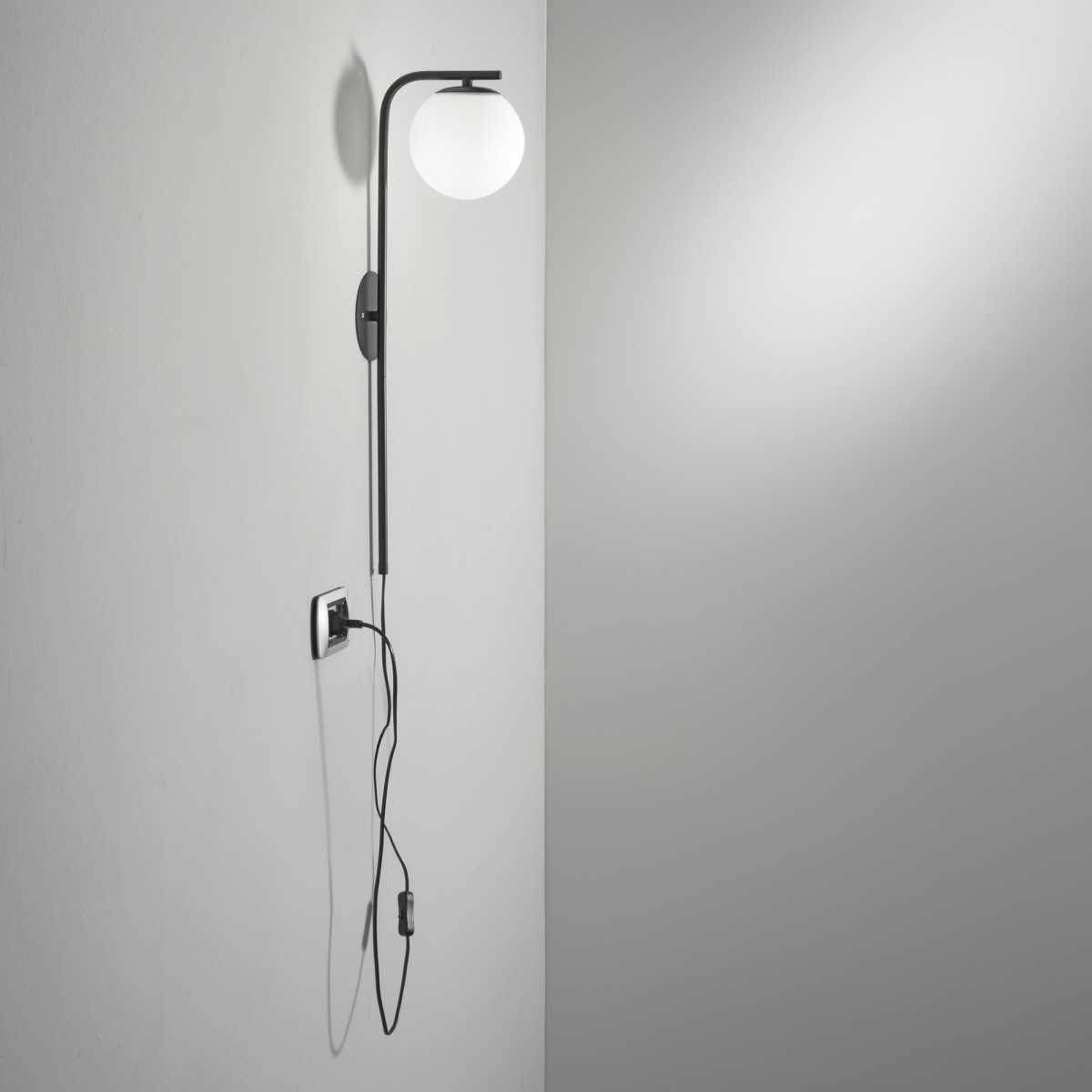 Applique murale moderne E14 dorée, noire ou blanche |...
