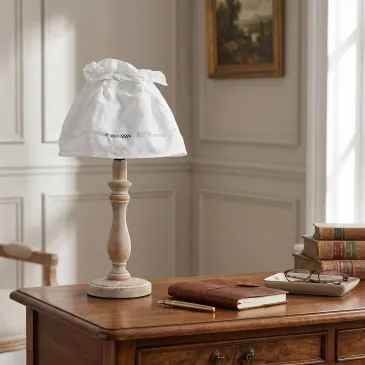 Lampe classique en bois...