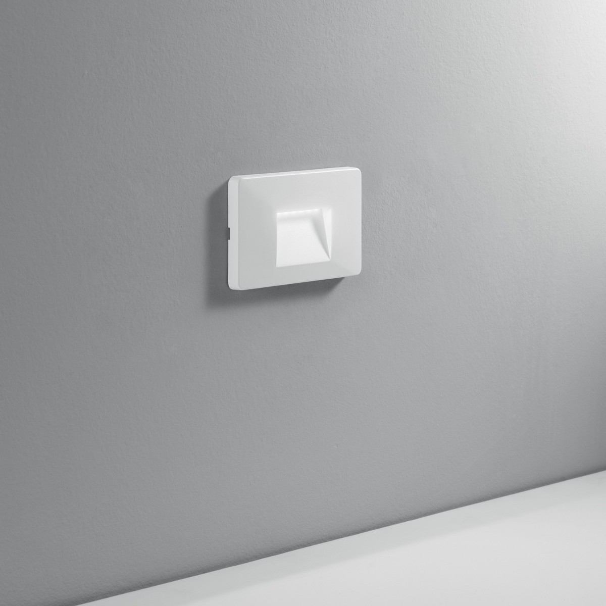 3W LED-Stufenleuchte in verschiedenen Farben | Mondialshop