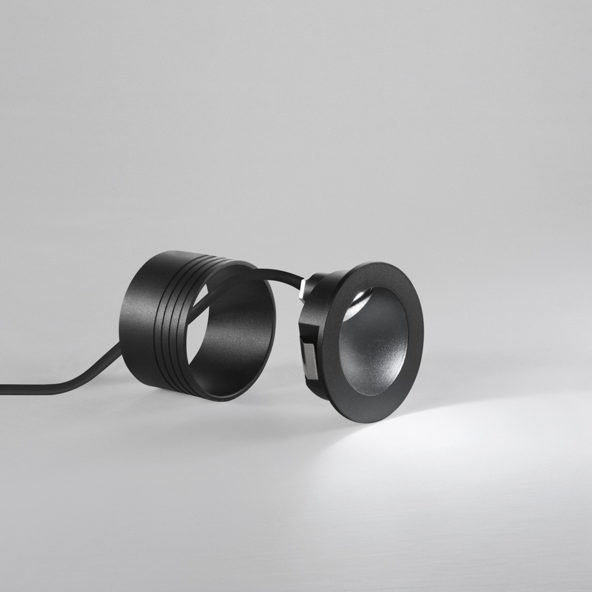 Runde LED-Stufenleuchte mit warmem Licht | Mondialshop
