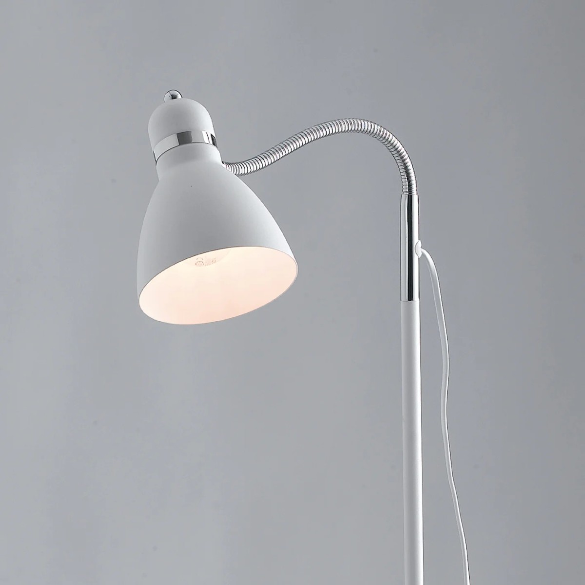 Lampada da Terra Moderna Orientabile | Mondialshop