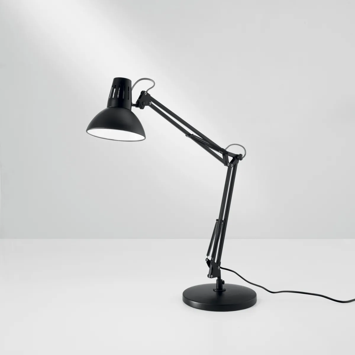 Moderne Tischleuchte in 6 Varianten | Mondialshop