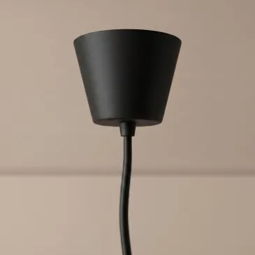 Pendentif en plastique disponible en 3 couleurs | Mondialshop