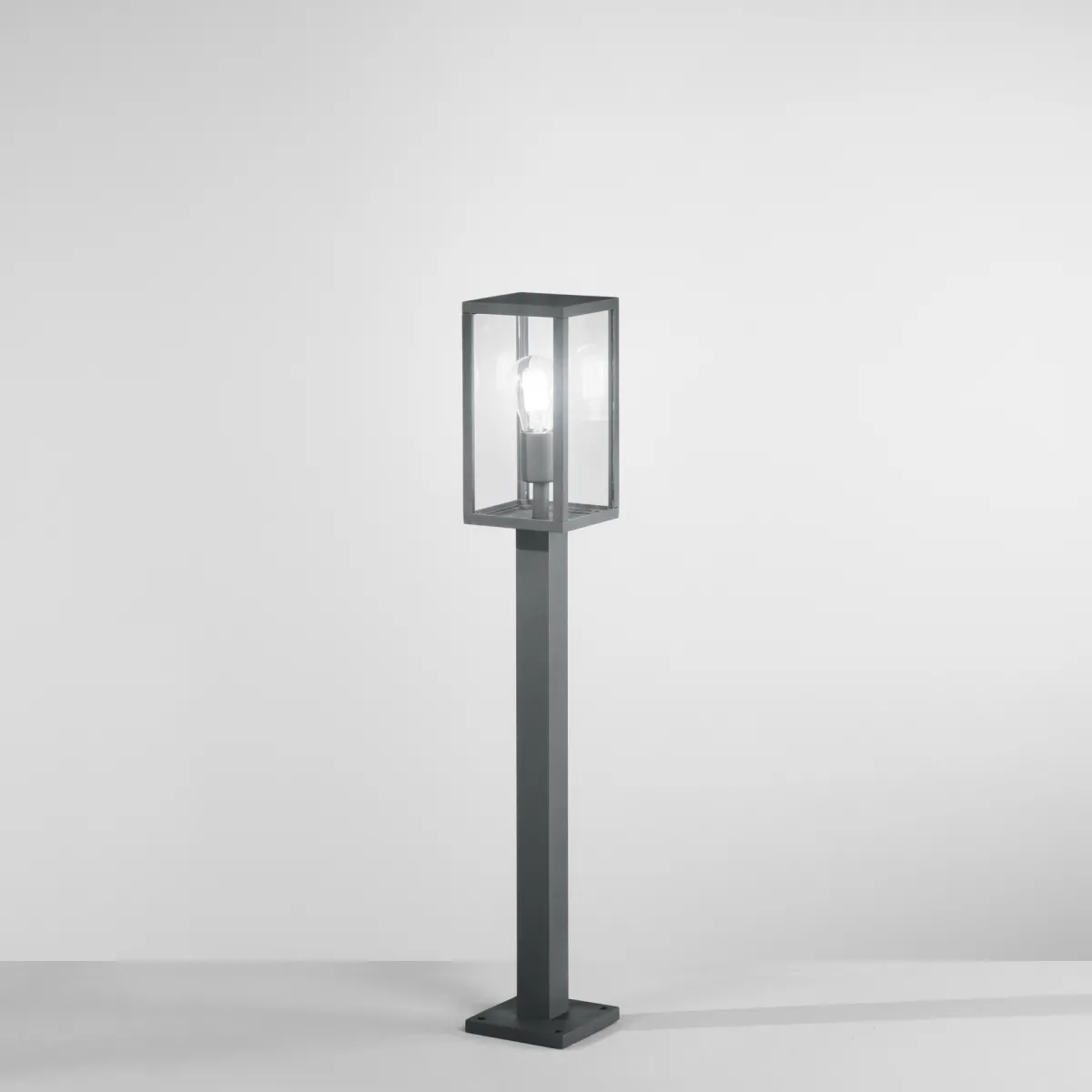 Anthrazitfarbene oder weiße Außenleuchte E27 | Mondialshop