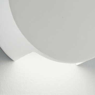 Structure en plâtre blanc avec application de diffusion de lumière inférieure Leiron