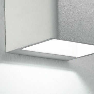 Applique blanche de forme cubique avec lumière LED 6 watts 3500 Kelvin