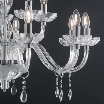 Lampadario Epoque in Cristallo con Finiture Cromate e Decori a Goccia