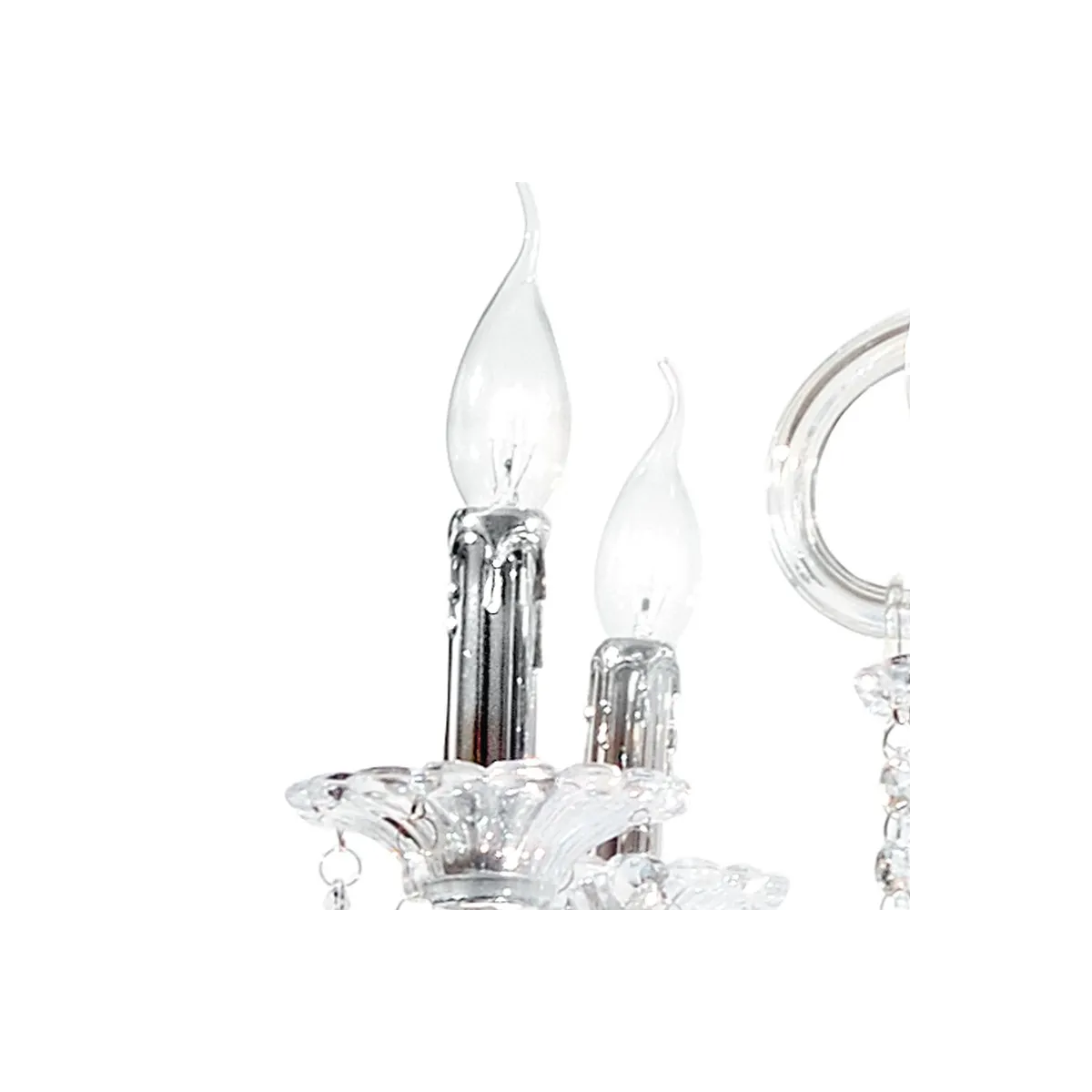 Lustre en verre à 8 lumières avec pendentifs en cristal et finitions en chrome.