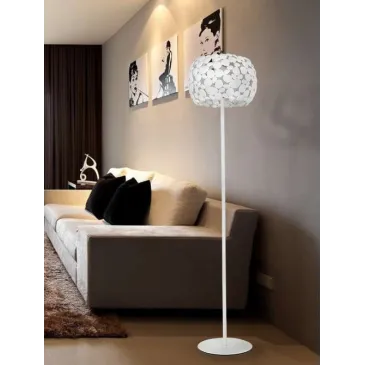Piantana lampada da terra 60W 3XE27 bianca GRAPE. Moderno punto luce con struttura in metallo a forma di sassi