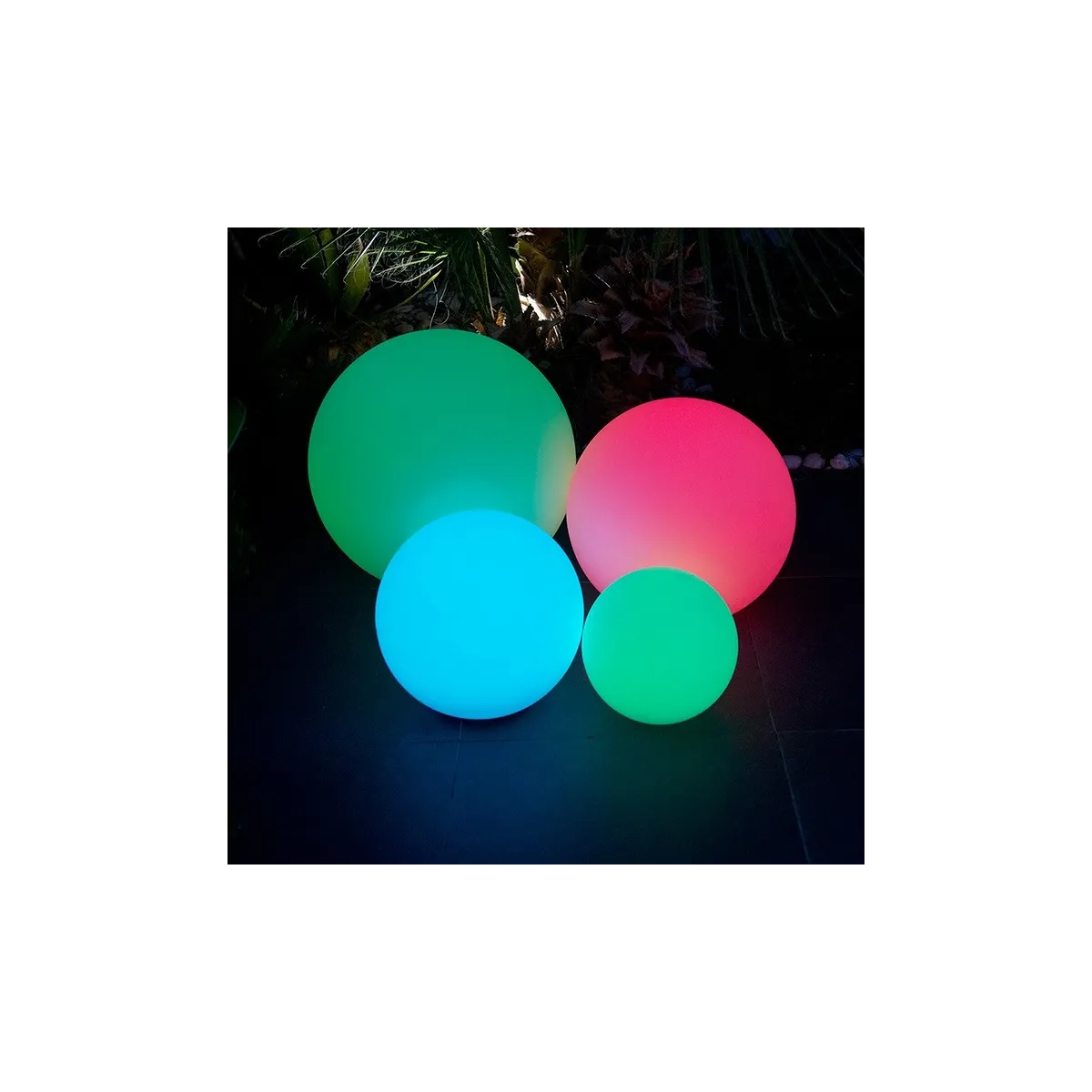 I-GECO-SFERA-L30 Lume da giardino GECO a sfera bianco a...