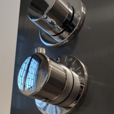 Colonna Idromassaggio Nera Termostatica di Qualità | Diamante Black